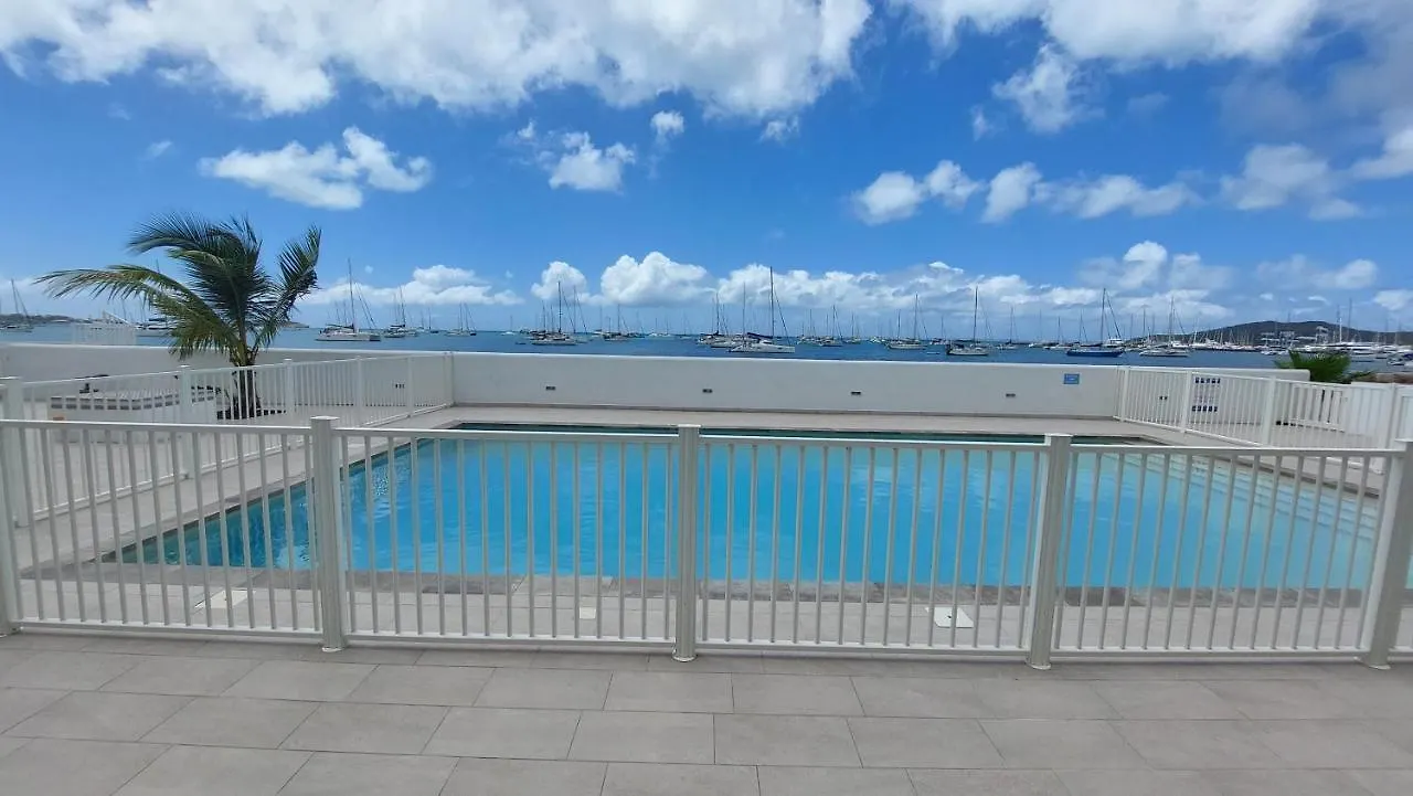アパート Appartement Pieds Dans L'Eau Vue Mer Acces Plage Et Piscine マリゴ シント・マールテン