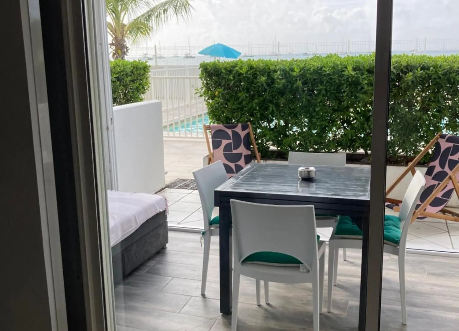 Appartement Pieds Dans L'Eau Vue Mer Acces Plage Et Piscine Marigot  Marigot (Saint Martin)